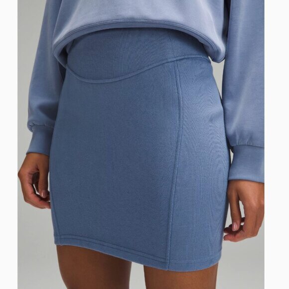Lululemon Scuba High Rise Waisted Mini Skirt Knit Fleece Preppy Tennis Prep - M - Picture 2 of 10